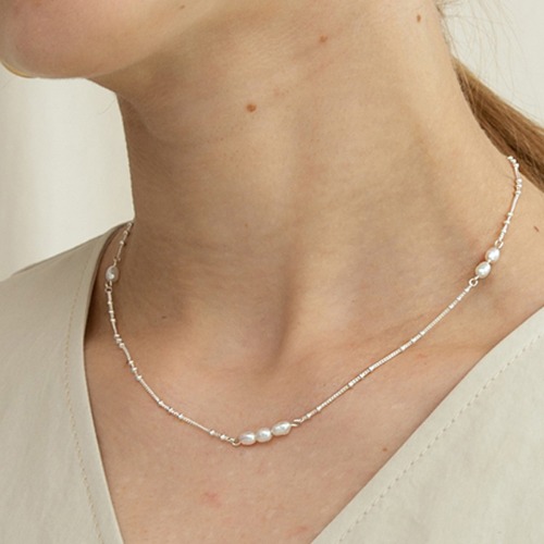 Mini pearl and ball chain Necklace